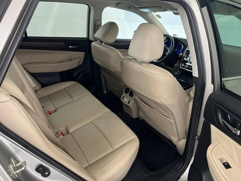 Used 2018 Subaru Outback 2.5i Limited AWD/4WD image 23