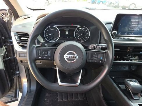 Used 2021 Nissan Rogue SV image 15