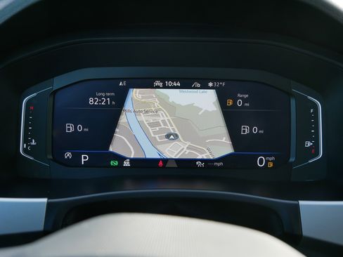 Used 2021 Volkswagen Atlas Cross Sport SEL Premium image 27