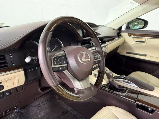 Used 2016 Lexus ES 350 w/ Luxury Package w/Wood Trim FWD image 6