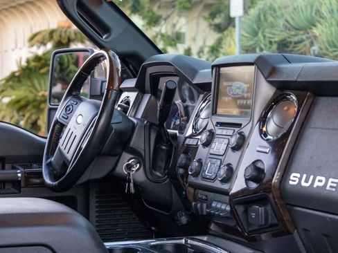 Used 2015 Ford F250 Platinum w/ FX4 Off-Road Package image 22