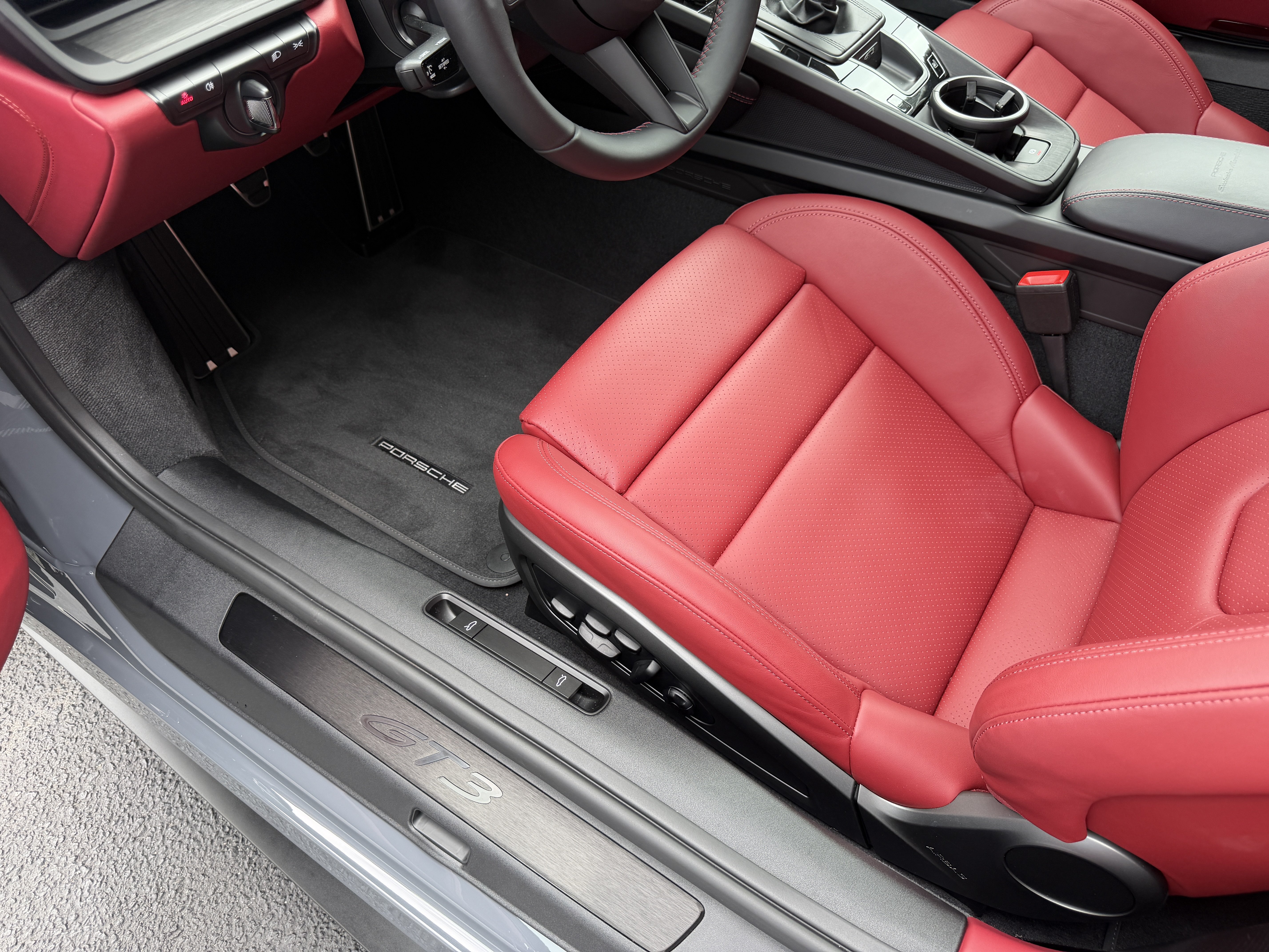 Used 2026 Porsche 911 GT3 RWD image 12