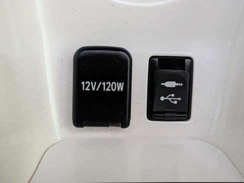 Used 2018 Toyota Prius Three image 25