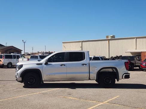 Used 2022 GMC Sierra 1500 Pro w/ Convenience Package AWD/4WD image 4