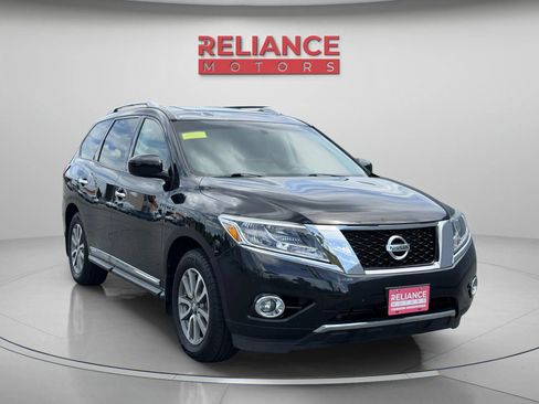Used 2015 Nissan Pathfinder SL w/ Trailer Tow Package AWD/4WD image 9