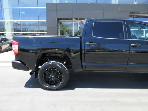 Used 2019 Toyota Tundra SR5 AWD/4WD image 10