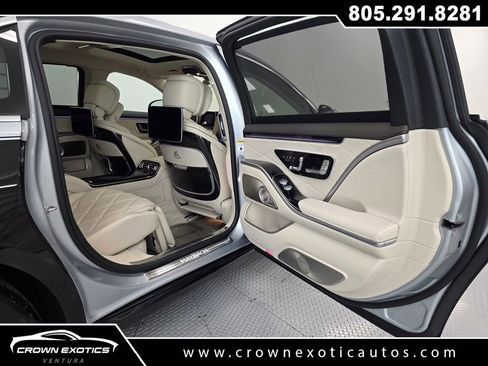 Used 2024 Mercedes-Benz Maybach S 580 4MATIC image 21