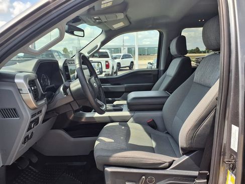 Used 2021 Ford F150 XLT w/ Equipment Group 302A High RWD image 16