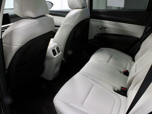 Used 2025 Hyundai Tucson Limited AWD/4WD image 21