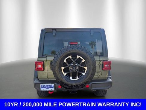 Used 2025 Jeep Wrangler Unlimited Rubicon AWD/4WD image 4