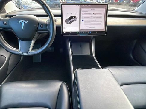 Used 2018 Tesla Model 3 Long Range image 17