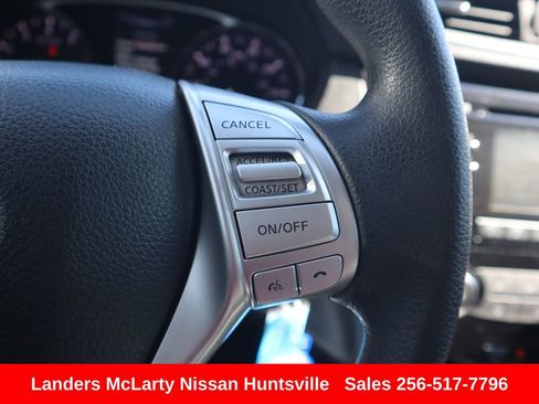 Used 2016 Nissan Rogue S image 23