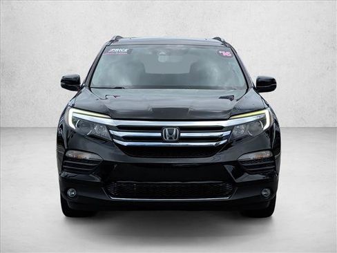 Used 2016 Honda Pilot Touring image 2