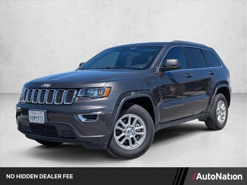 Used 2019 Jeep Grand Cherokee Laredo RWD image 1