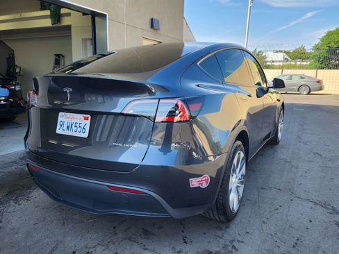 Used 2024 Tesla Model Y Long Range image 7