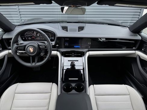 New 2026 Porsche Panamera 4 image 17