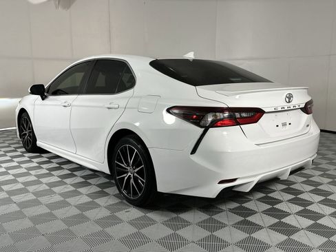 Used 2024 Toyota Camry SE w/ Convenience Package image 6