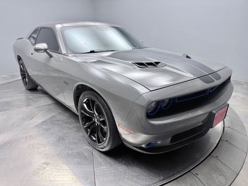 Used 2018 Dodge Challenger R/T w/ Blacktop Package RWD image 3