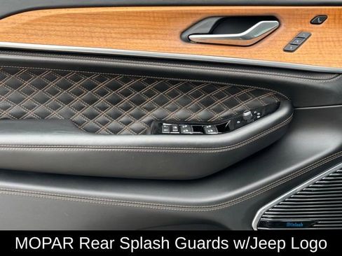 Used 2022 Jeep Grand Cherokee Summit image 14