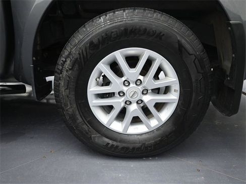 Used 2019 Nissan Frontier SV w/ Value Truck Package image 11