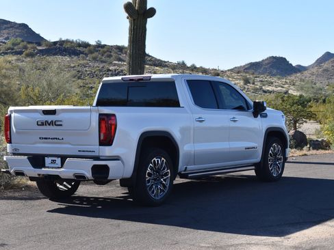 Used 2023 GMC Sierra 1500 Denali Ultimate image 8
