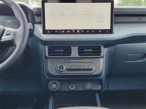 New 2025 Ford Maverick XLT w/ XLT Luxury Package image 26