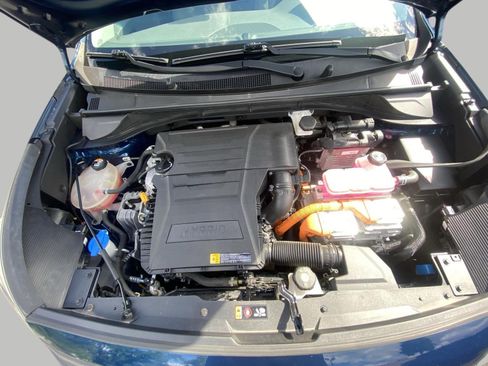 Used 2022 Kia Niro LXS FWD image 7