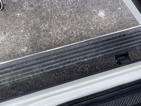 Used 2024 Ford Expedition Limited image 26