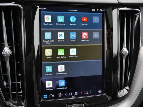 Used 2022 Volvo XC60 B6 R-Design w/ Advanced Package image 31