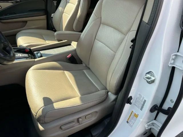 Used 2022 Honda Pilot Elite image 34