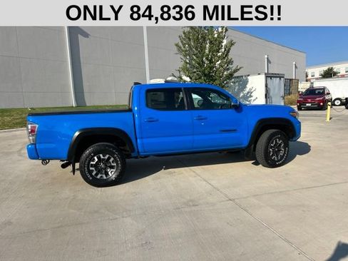 Used 2020 Toyota Tacoma TRD Off-Road w/ Technology Package AWD/4WD image 2