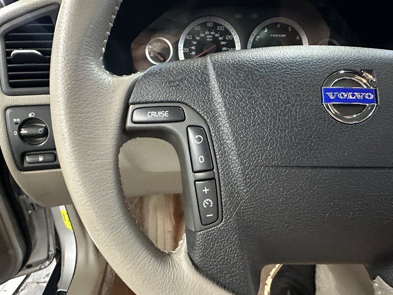 Used 2007 Volvo XC70 AWD/4WD image 29