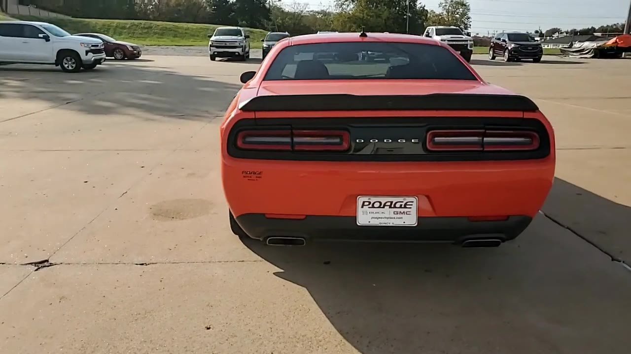 Used 2017 Dodge Challenger R/T Plus RWD image 7