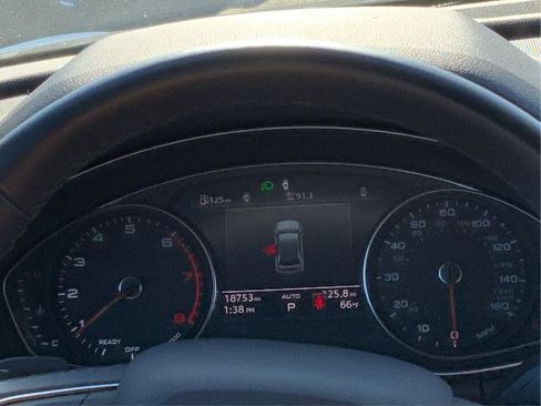 Used 2024 Audi Q5 2.0T Premium w/ Convenience Package image 18