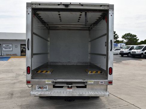 Used 2019 Ford Transit 350 156 DRW RWD image 6
