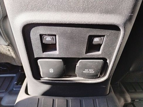 Used 2024 Ford Bronco Outer Banks w/ Sasquatch Package image 17