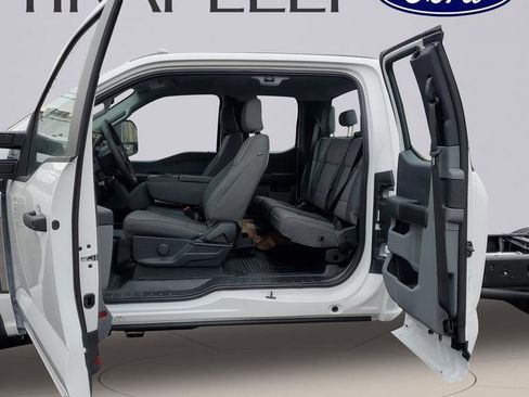 New 2026 Ford F550 4x4 SuperCab Super Duty w/ Snow Plow Prep Package image 11