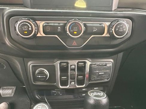 Used 2018 Jeep Wrangler Unlimited Sport S AWD/4WD image 14