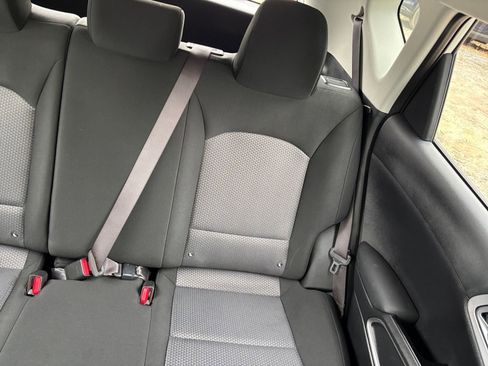 Used 2025 Kia Soul LX w/ LX Technology Package FWD image 38
