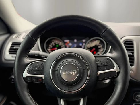 Used 2018 Jeep Compass Latitude w/ Popular Equipment Group AWD/4WD image 10