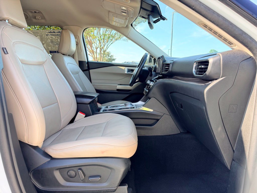Certified 2023 Ford Explorer Limited AWD/4WD image 11