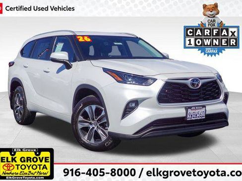 Certified 2026 Toyota Highlander XLE AWD/4WD image 1