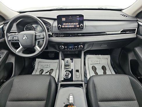 Used 2022 Mitsubishi Outlander ES AWD/4WD image 10