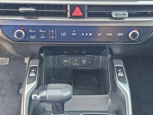 Used 2024 Kia Sorento S FWD image 27