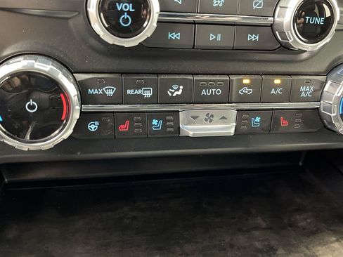 Used 2023 Ford F350 Lariat w/ Sport Appearance Package AWD/4WD image 24