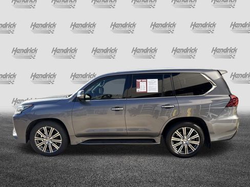 Used 2017 Lexus LX 570 4WD w/ Luxury Package image 7