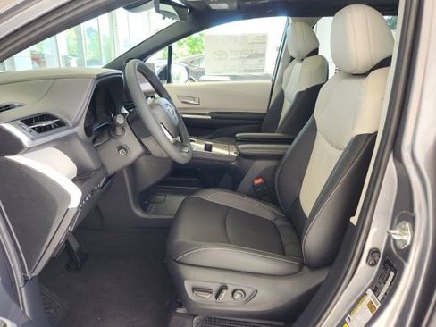 New 2026 Toyota Sienna Platinum AWD/4WD image 16