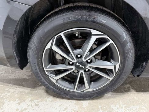 Used 2022 Kia Forte LXS FWD image 6