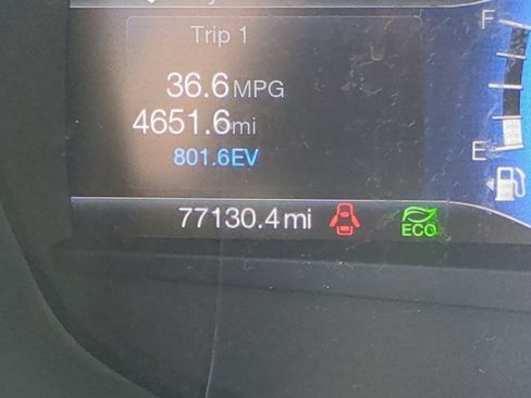 Used 2020 Ford Fusion SE FWD image 15