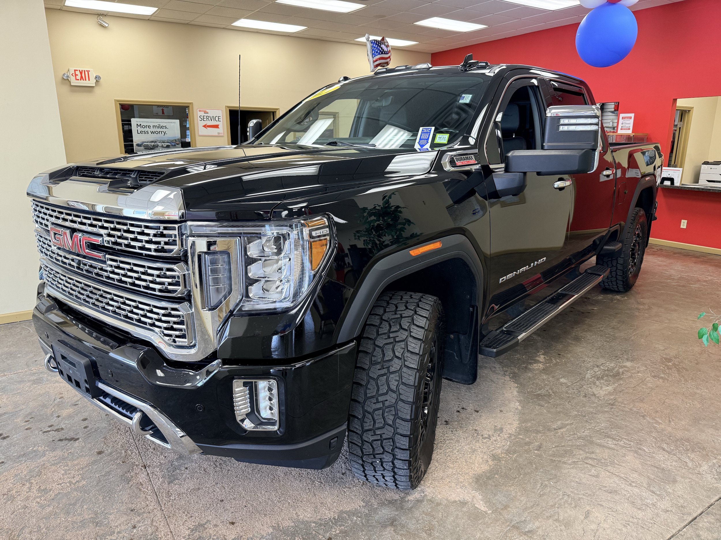 Used 2022 GMC Sierra 3500 Denali w/ Denali Ultimate Package AWD/4WD image 3